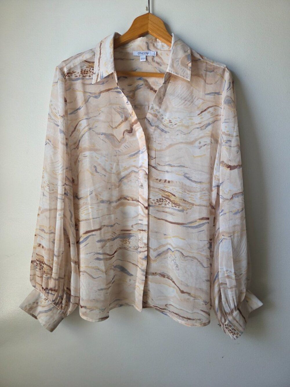 EUC CHICO'S MARBLE PRINT PUFFED SLEEVES BUTTON DOWN SHIRT SEMI SHEER SZ 2 / US L
